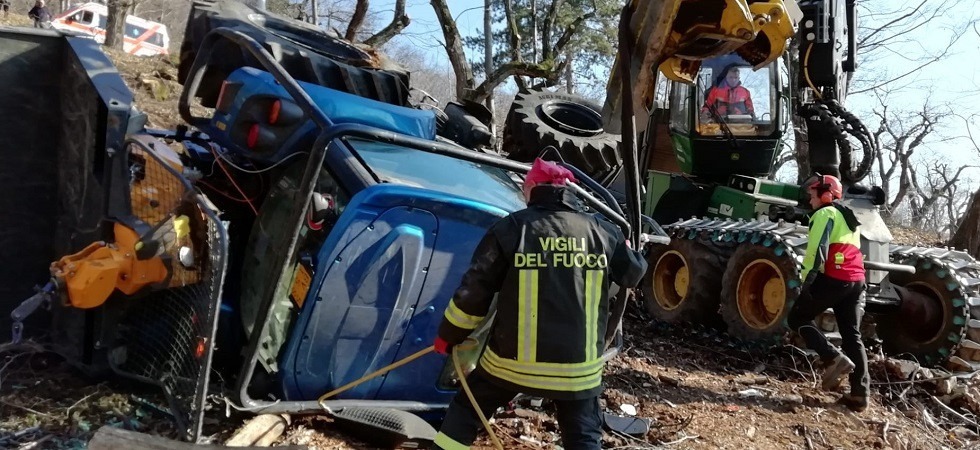Operaio 20enne rimane schiacciato dal trattore: elitrasportato in codice rosso all’ospedale